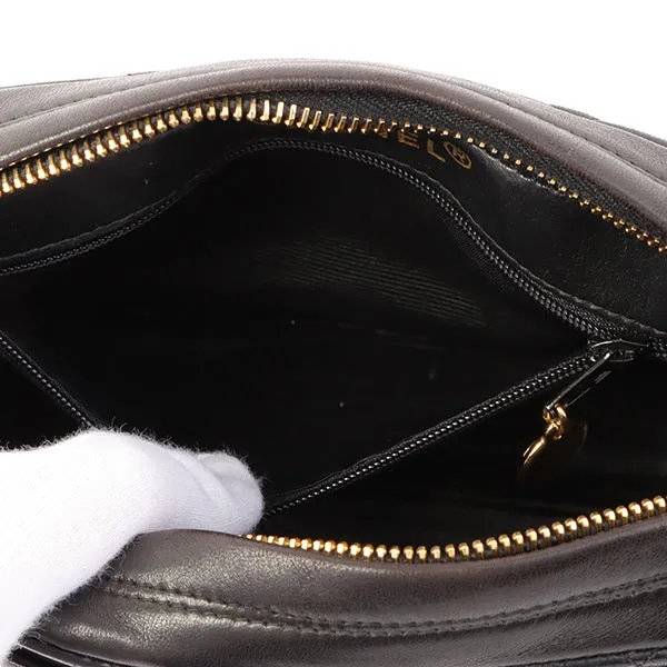 Chanel Around 1995 Made Trun-Lock Logo Charm Chain Bag Black