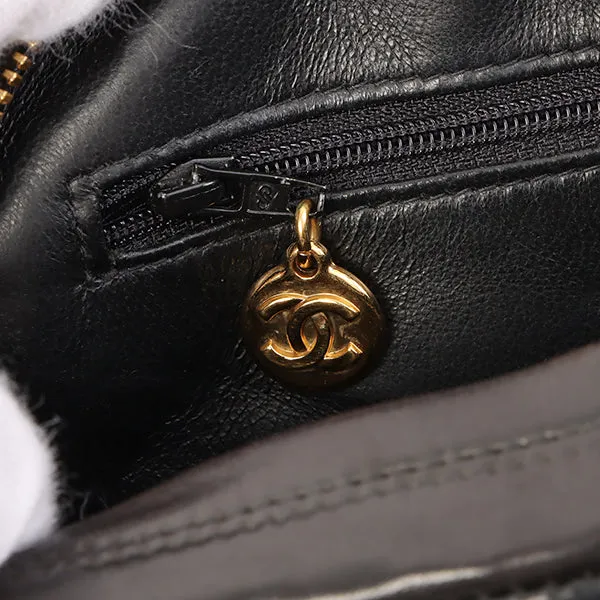 Chanel Around 1995 Made Trun-Lock Logo Charm Chain Bag Black