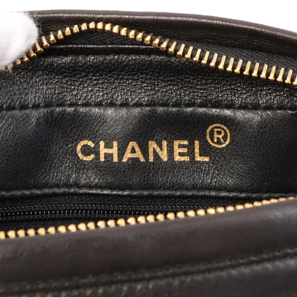 Chanel Around 1995 Made Trun-Lock Logo Charm Chain Bag Black