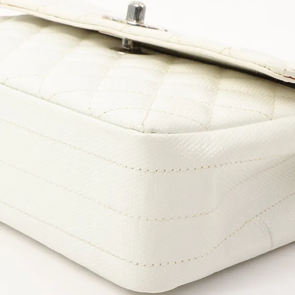 Chanel Around 1996 Made Pvc Turn-Lock Plastic Chain Handbag White