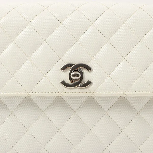 Chanel Around 1996 Made Pvc Turn-Lock Plastic Chain Handbag White